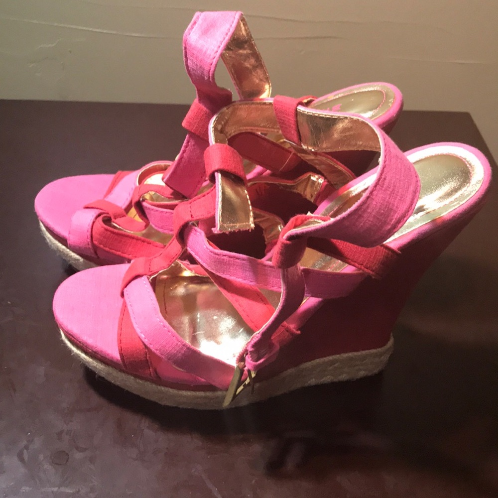Bamboo Wedge Hills size 8!